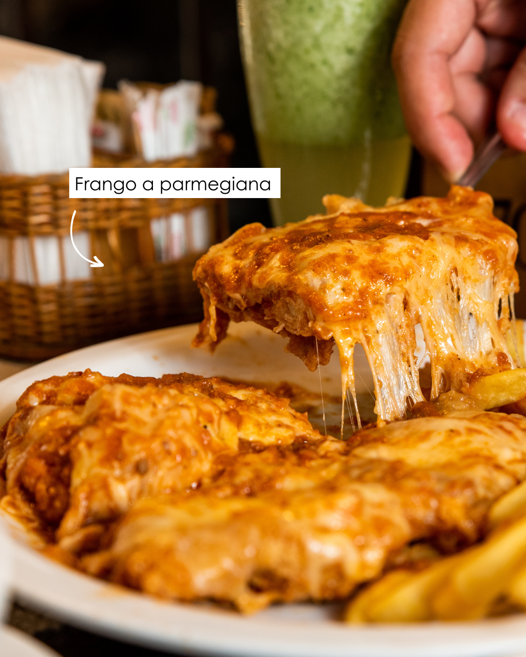 Frango à Parmegiana do almoço executivo da Casa Pellegrini