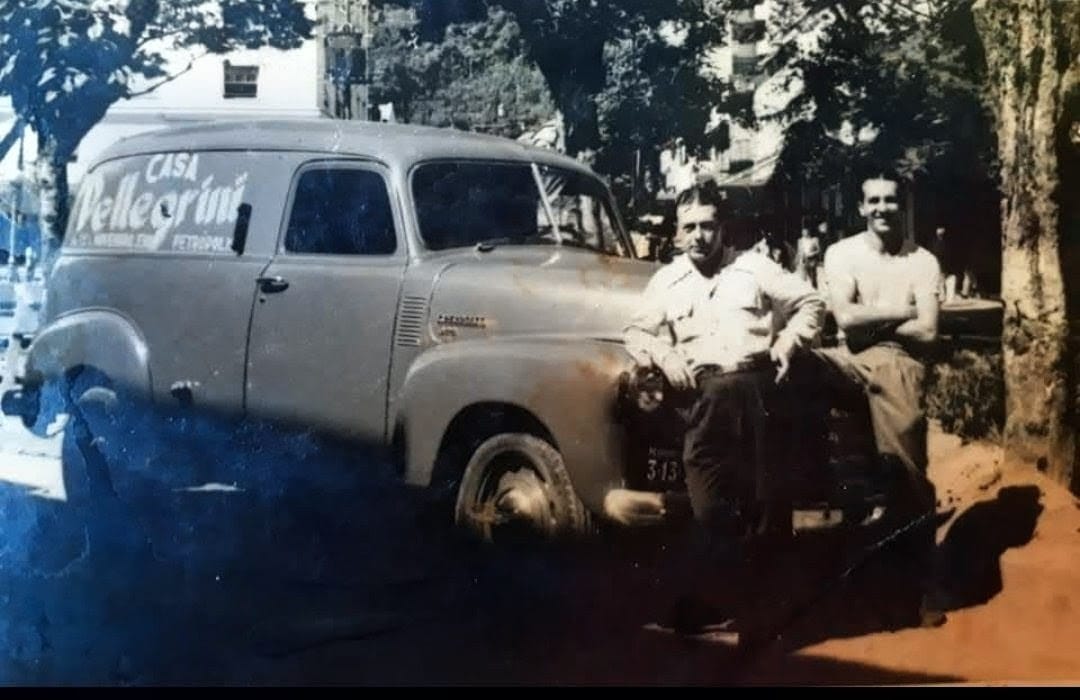 Antigo carro de entregas da Casa Pellegrini
